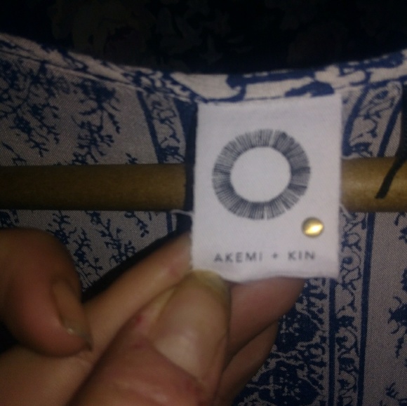 Akemi+Kin Long sleeve boho style top - Picture 4 of 5